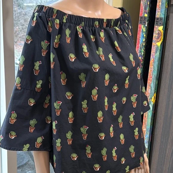 Black Cactus Print, Cotton, Off-Shoulder Top, 3/4 Sleeve, Like New, Large - Picture 2 of 10